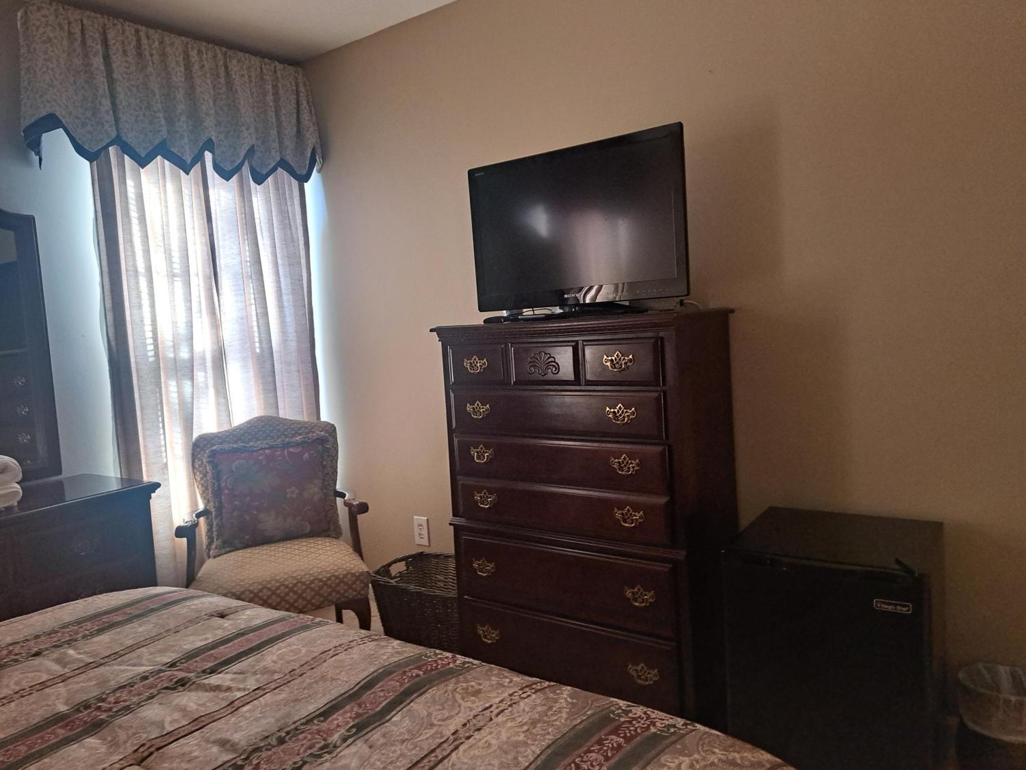 Chiky Sanctuary Apartment Raleigh Exterior photo